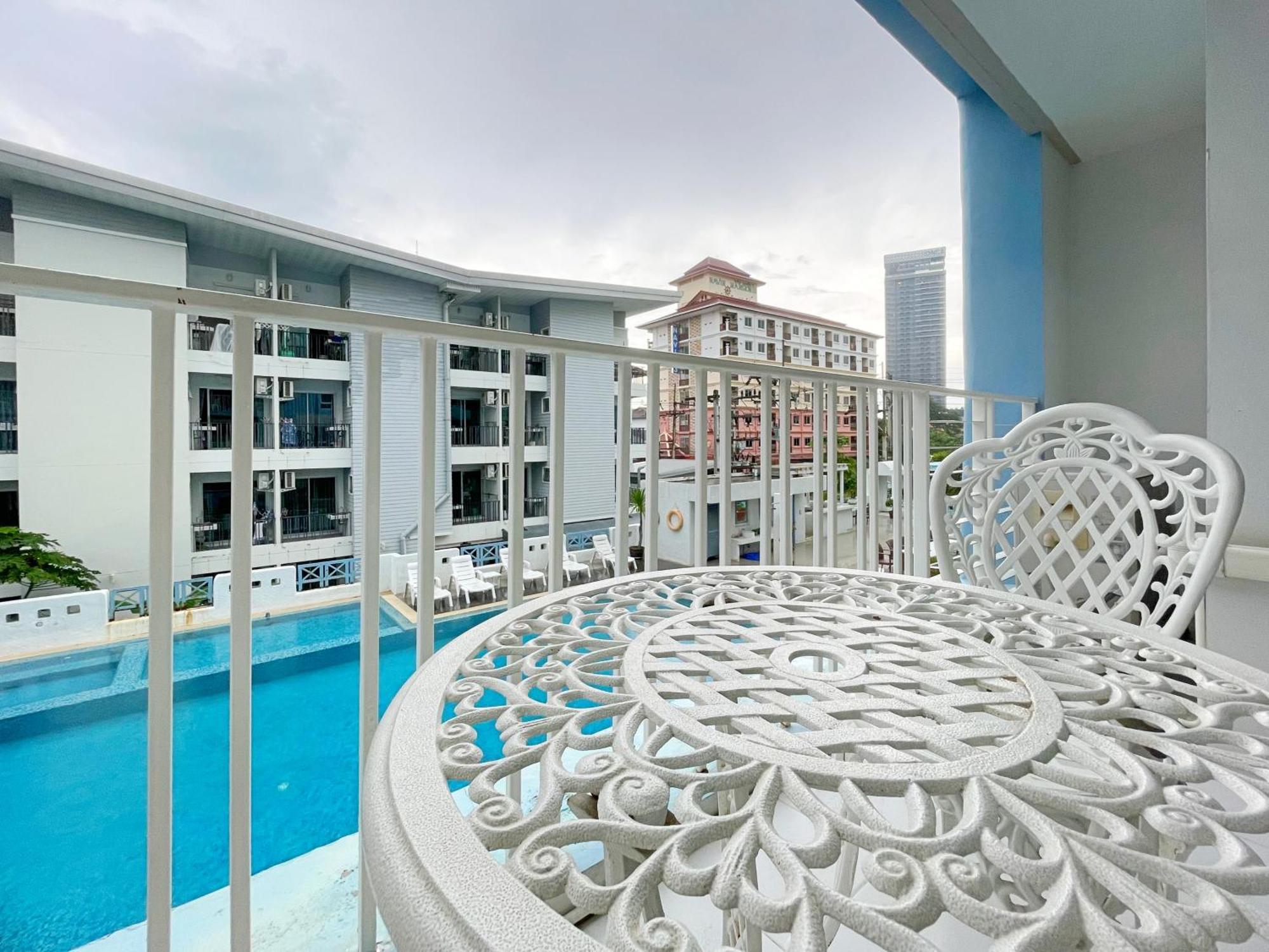Hotel Baan Pattaya By Sabai Exterior foto
