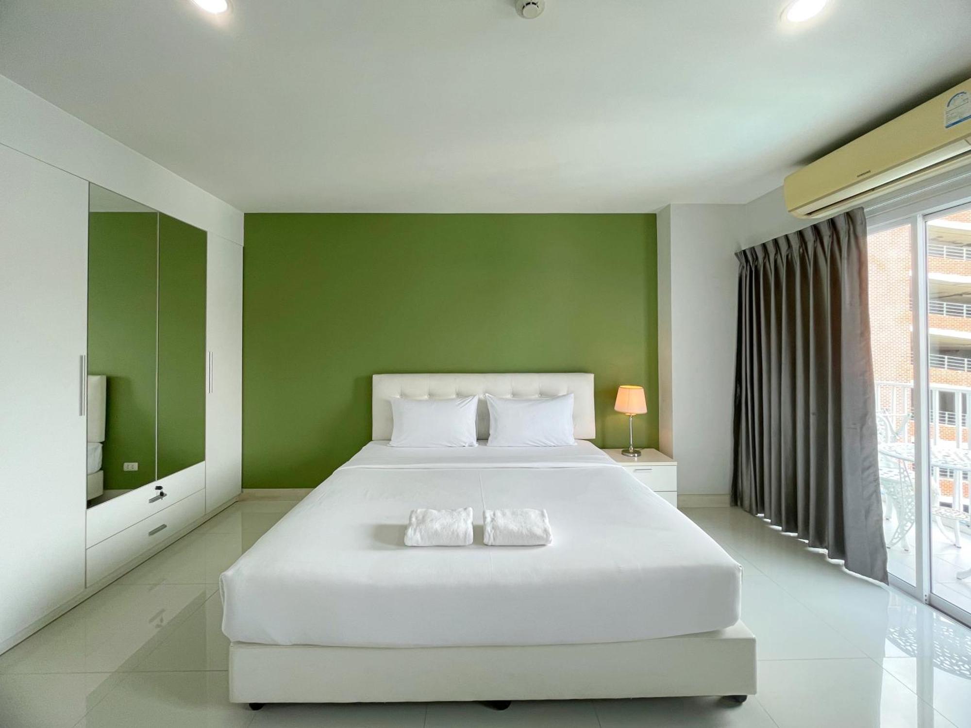 Hotel Baan Pattaya By Sabai Exterior foto