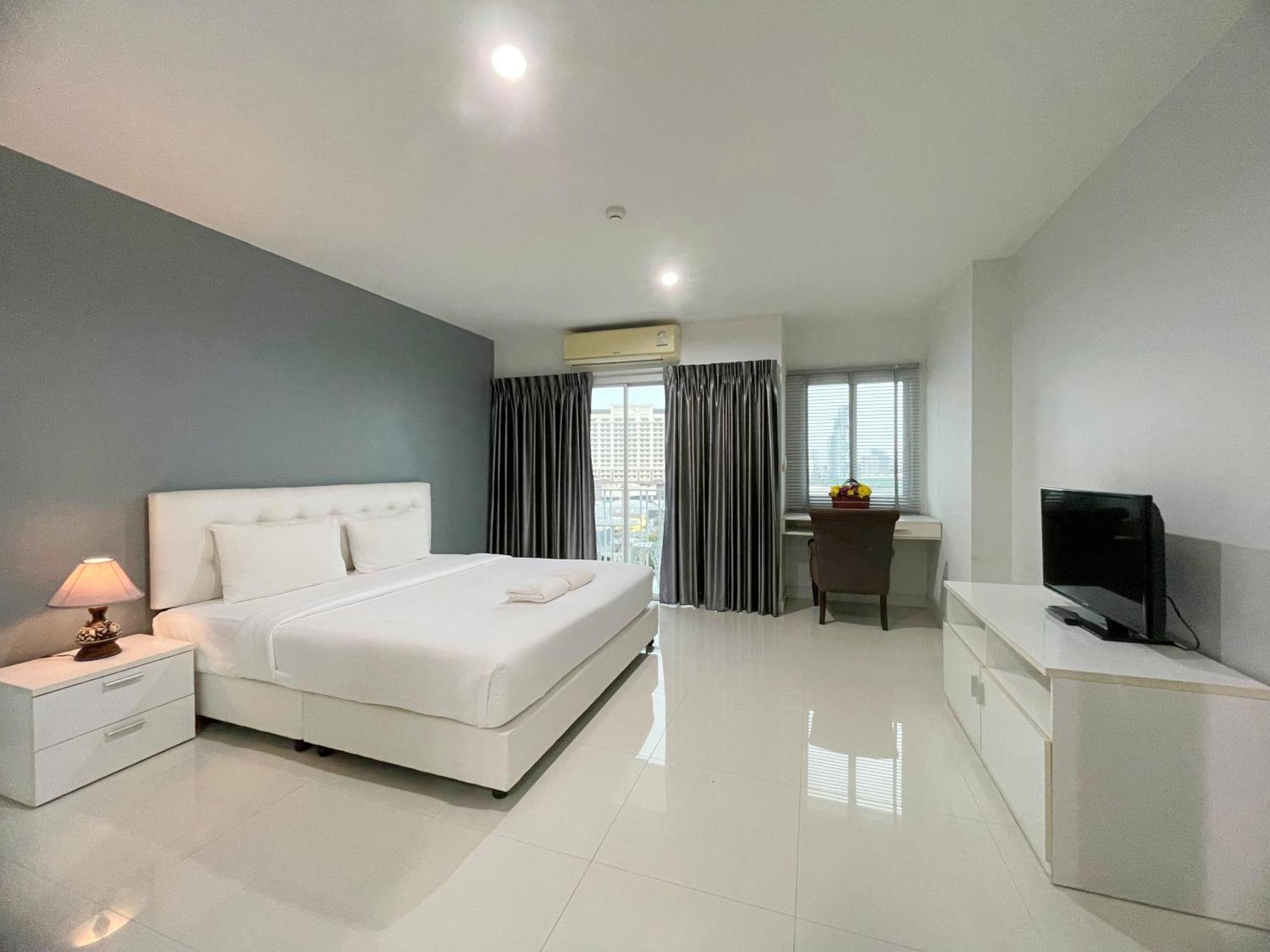 Hotel Baan Pattaya By Sabai Exterior foto