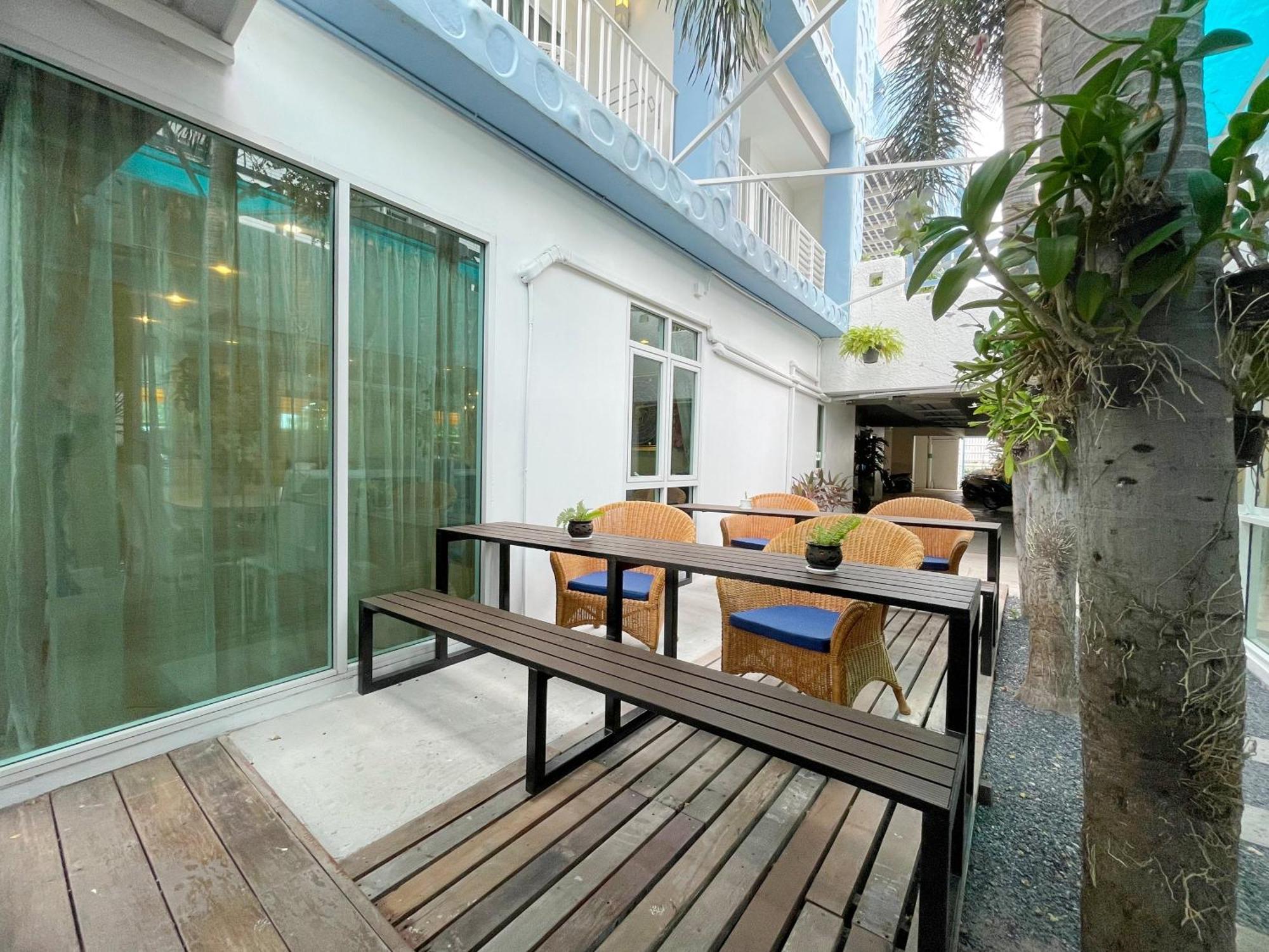 Hotel Baan Pattaya By Sabai Exterior foto